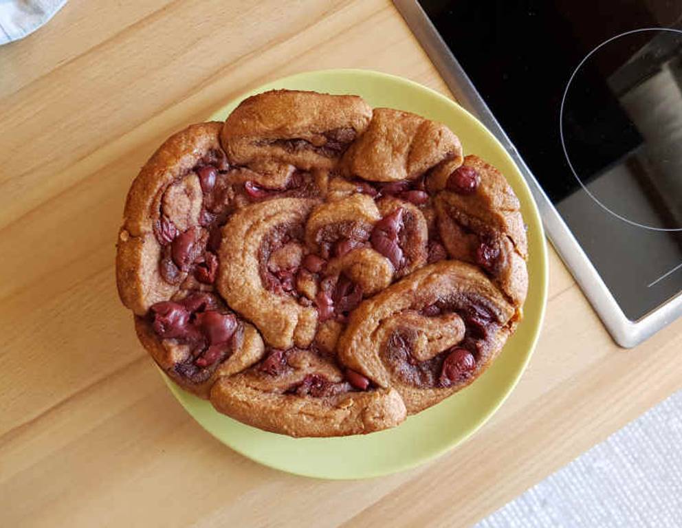 Kirsch-Nussschneckenkuchen aus dem Schongarer Kirsch-Nussschneckenkuchen aus dem Schongarer