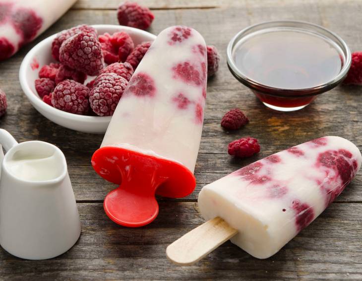 Himbeer-Joghurt-Eis am Stiel