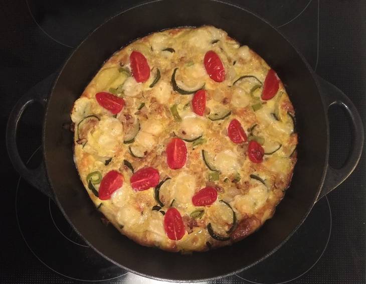 Frittata mit Kartoffeln, Zucchini und Kirschtomaten