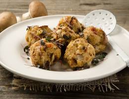 Gebratene Tomaten-Speck-Brotknödel Gebratene Tomaten-Speck-Brotknödel