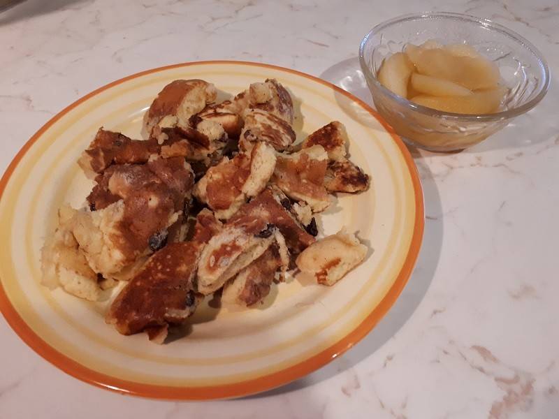 Kaiserschmarrn mit Apfelkompott