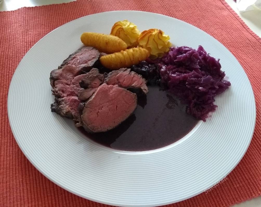 Wildfilet mit Heidelbeer-Sauce