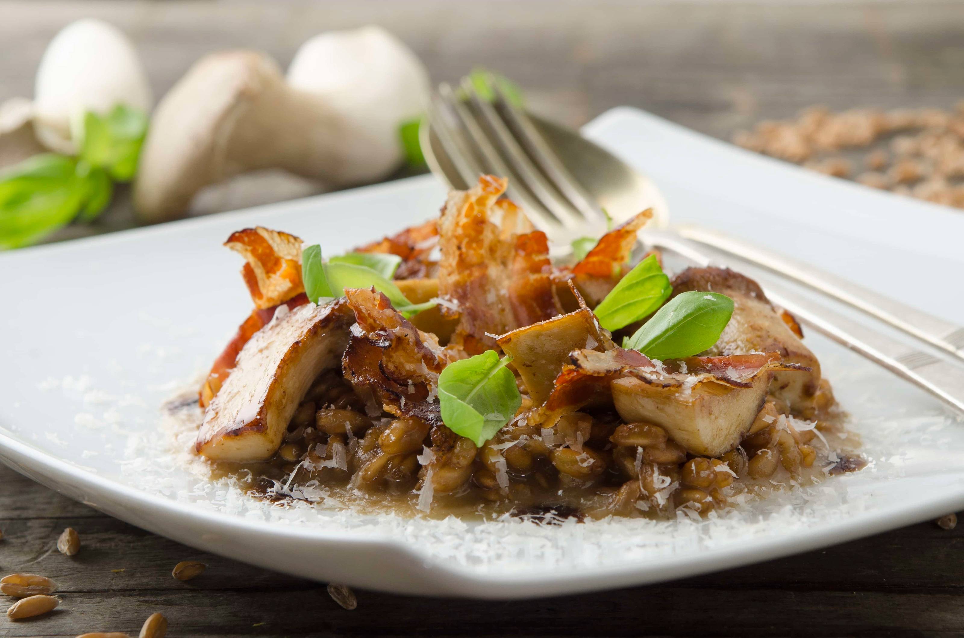 Dinkelrisotto mit Pilzen und Speckkrusteln Rezept