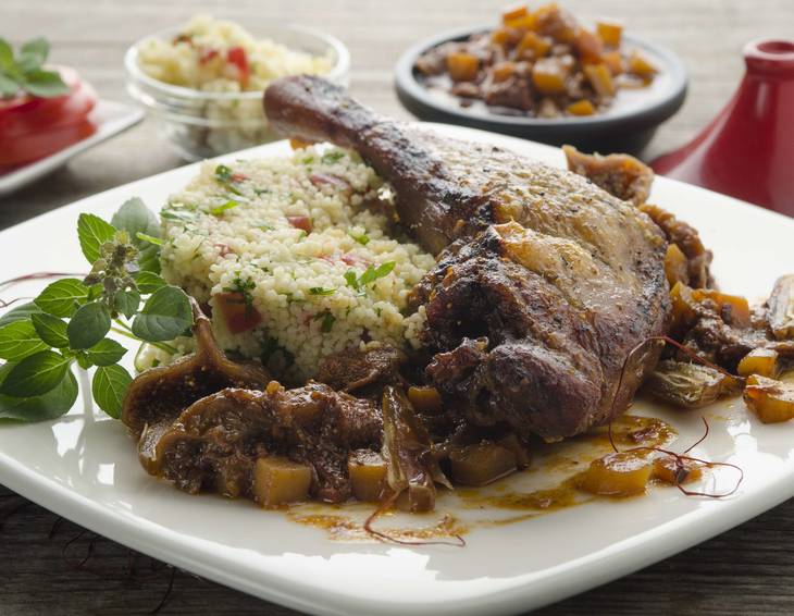 Orientalisch geschmorte Gänsekeulen mit Couscous Orientalisch geschmorte Gänsekeulen mit Couscous