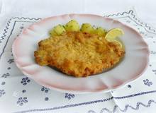 Original Wiener Schnitzel mit Petersilerdäpfeln Original Wiener Schnitzel mit Petersilerdäpfeln