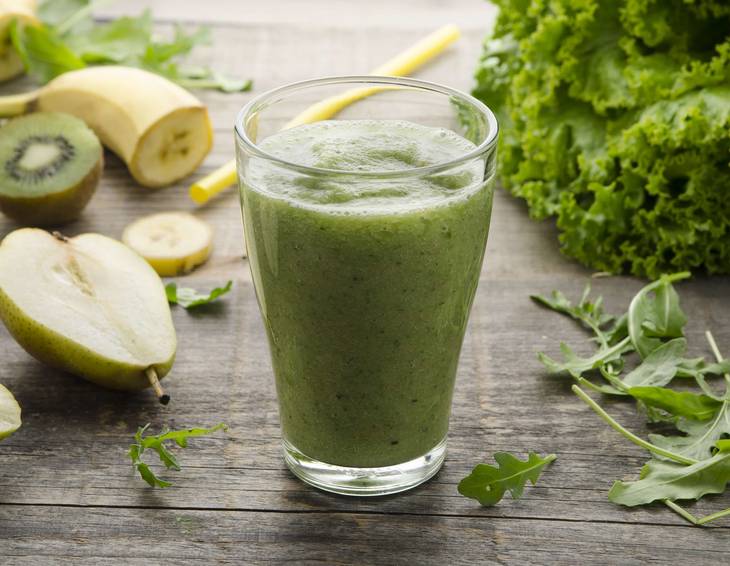 Salat-Rucola-Obst-Smoothie Salat-Rucola-Obst-Smoothie