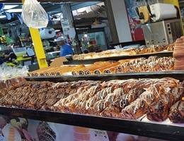 Carmel Market - Backwaren Paradies! Carmel Market - Backwaren Paradies!