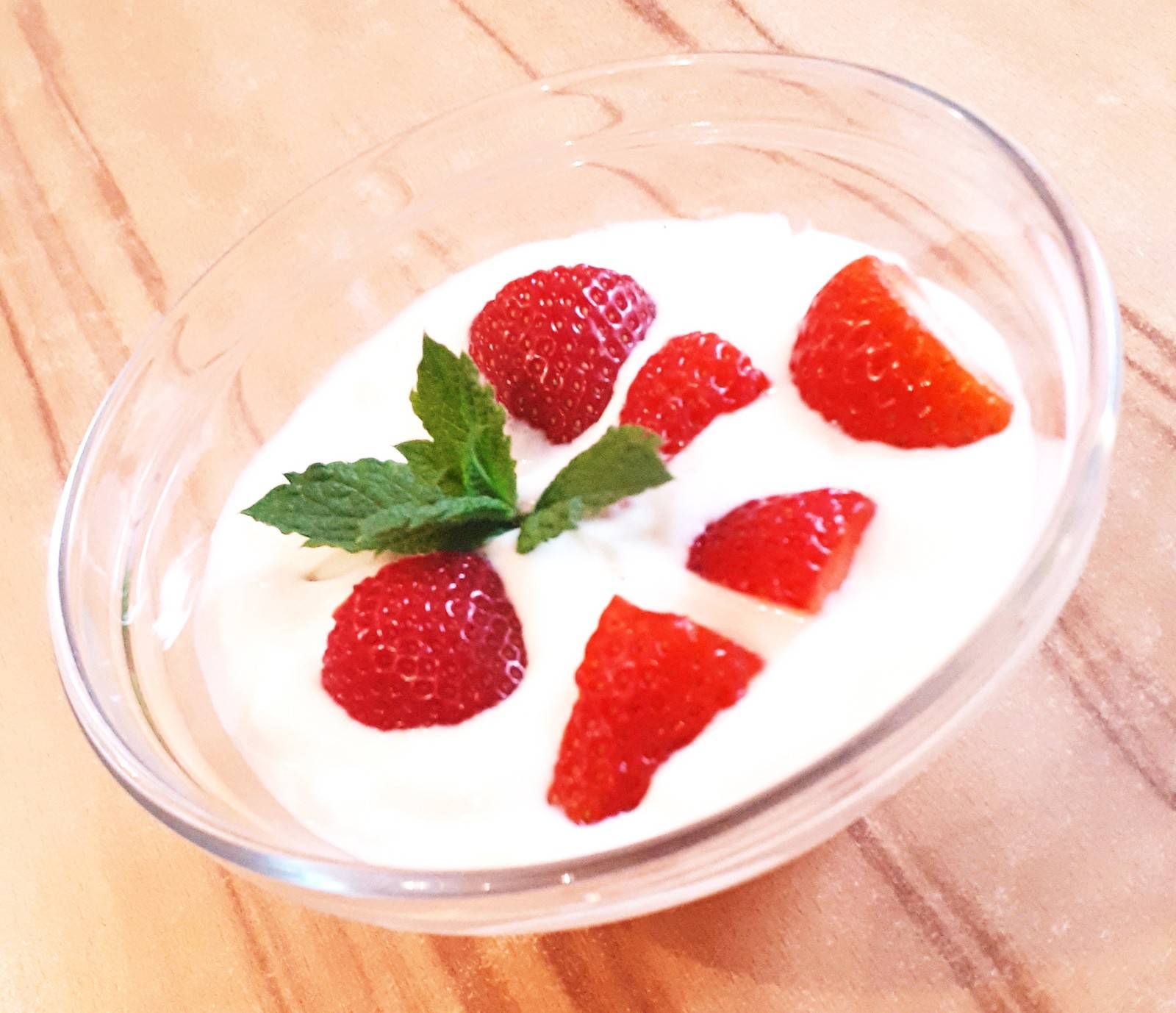 Erdbeeren mit Joghurt