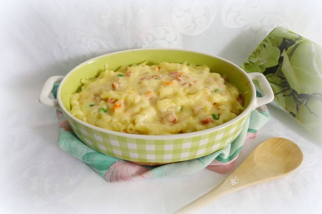 Gemüse-Nudel-Auflauf mit Salami Rezept - ichkoche.de Gemüse-Nudel-Auflauf mit Salami Rezept - ichkoche.de