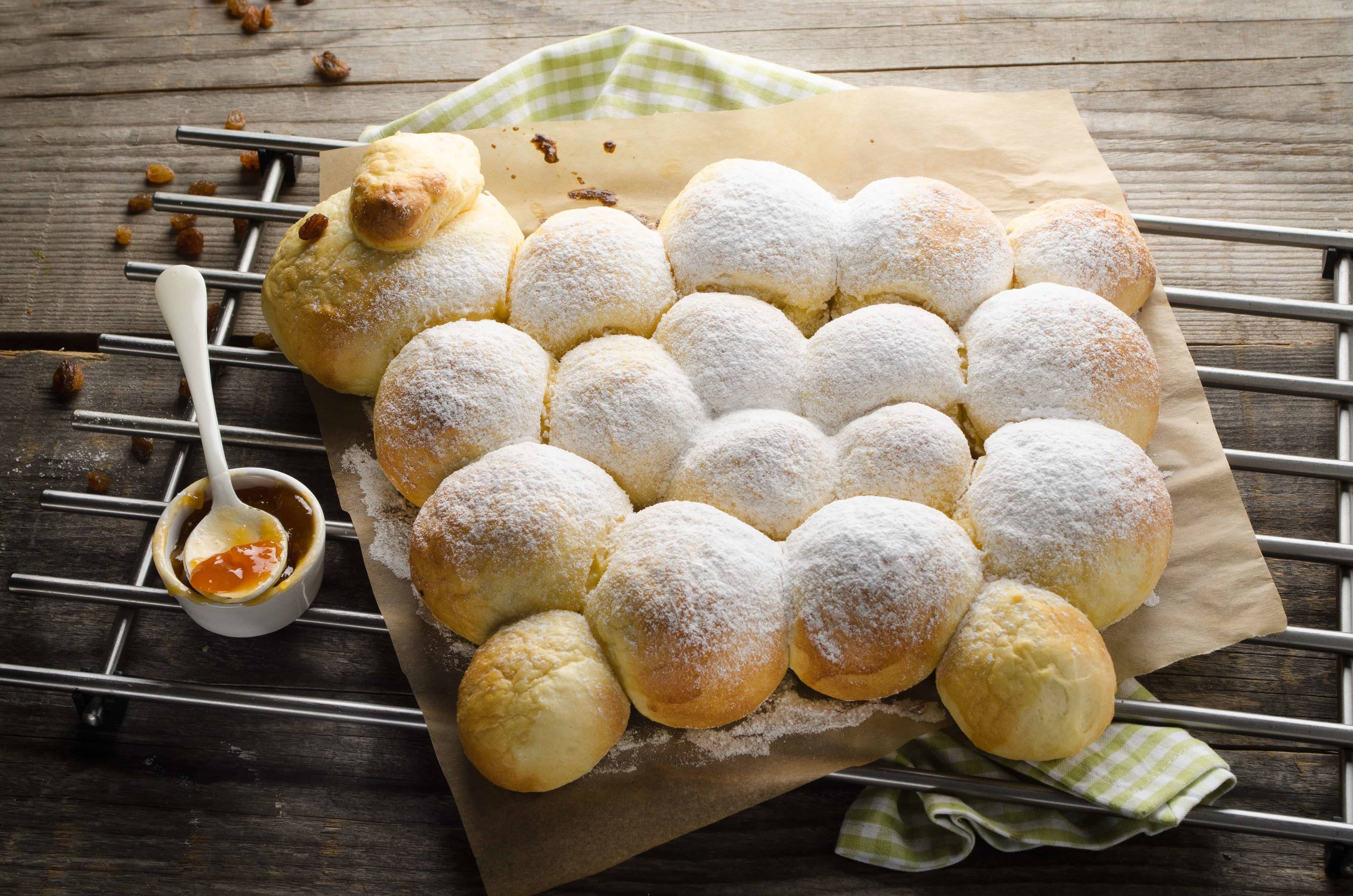 Osterlamm gefüllt mit Marillenmarmelade Rezept