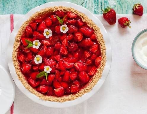 Erdbeertarte mit Rahmguss Rezept - ichkoche.at Erdbeertarte mit Rahmguss Rezept - ichkoche.at