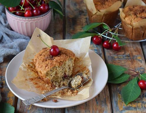 Nussige Kirschmuffins Rezept