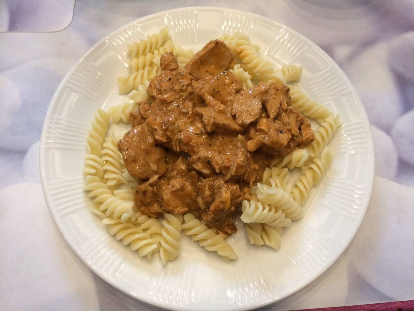 Putengeschnetzeltes in Knoblauchrahm-Sauce