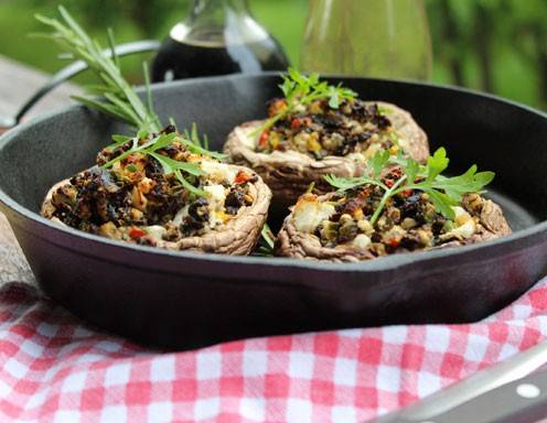 Gefüllte Champignons mit Ziegenkäse und Paprika