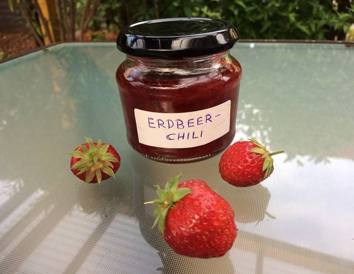 Erdbeer-Chili-Marmelade Erdbeer-Chili-Marmelade