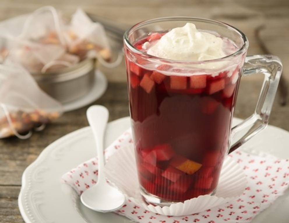 Apfel-Birnen-Rotwein-Punsch Apfel-Birnen-Rotwein-Punsch