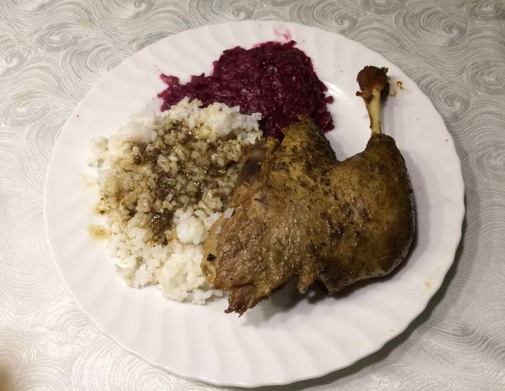 Gänsekeulen auf Rotkraut Gänsekeulen auf Rotkraut