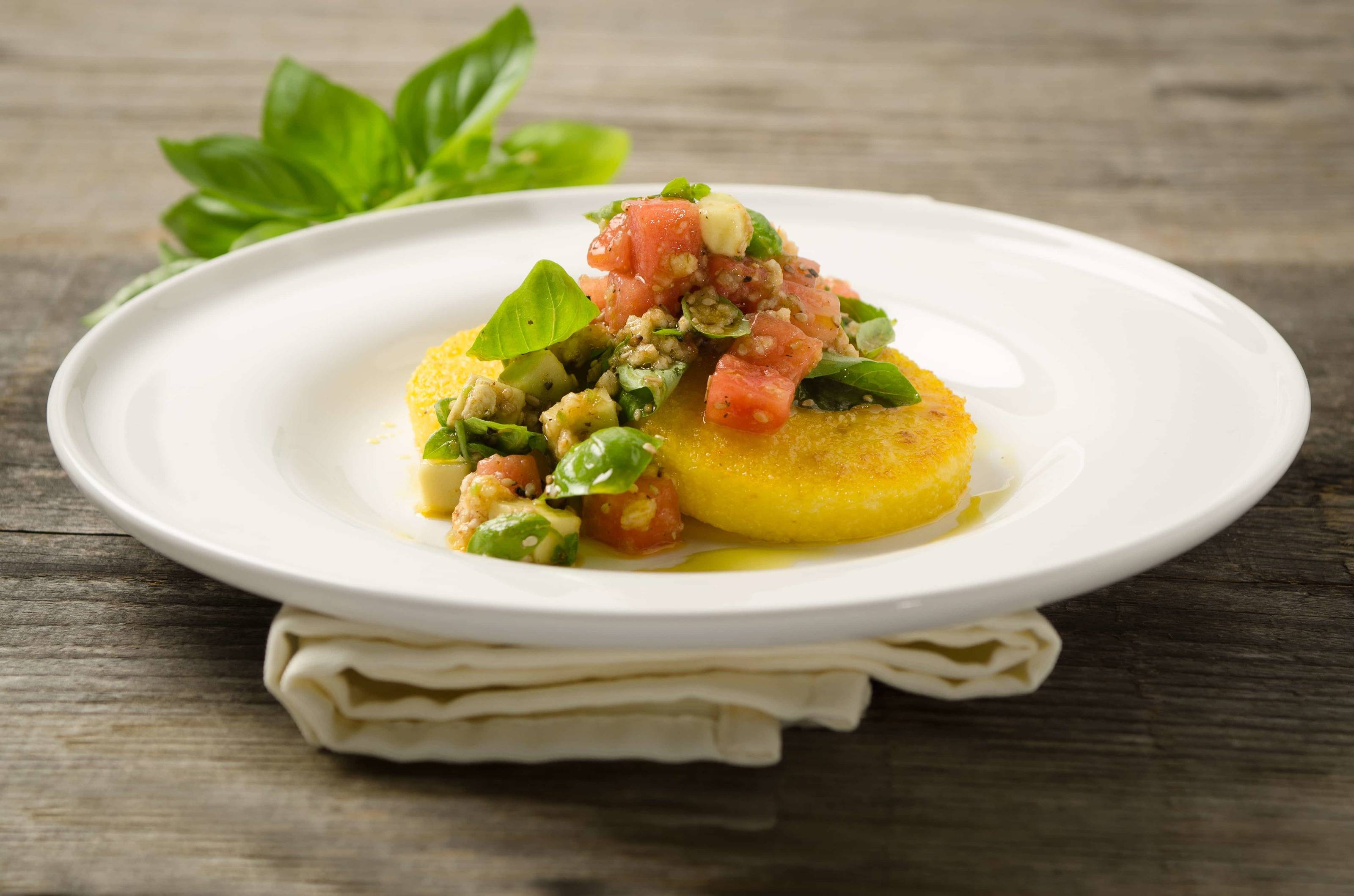 Maisgrieß-Laibchen mit Avocado-Melonen-Salsa Rezept