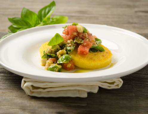 Maisgrieß-Laibchen mit Avocado-Melonen-Salsa Rezept