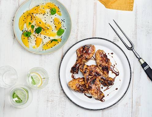 Coca-Cola-Huhn mit Ofen-Erdäpfel und Fenchelsalat