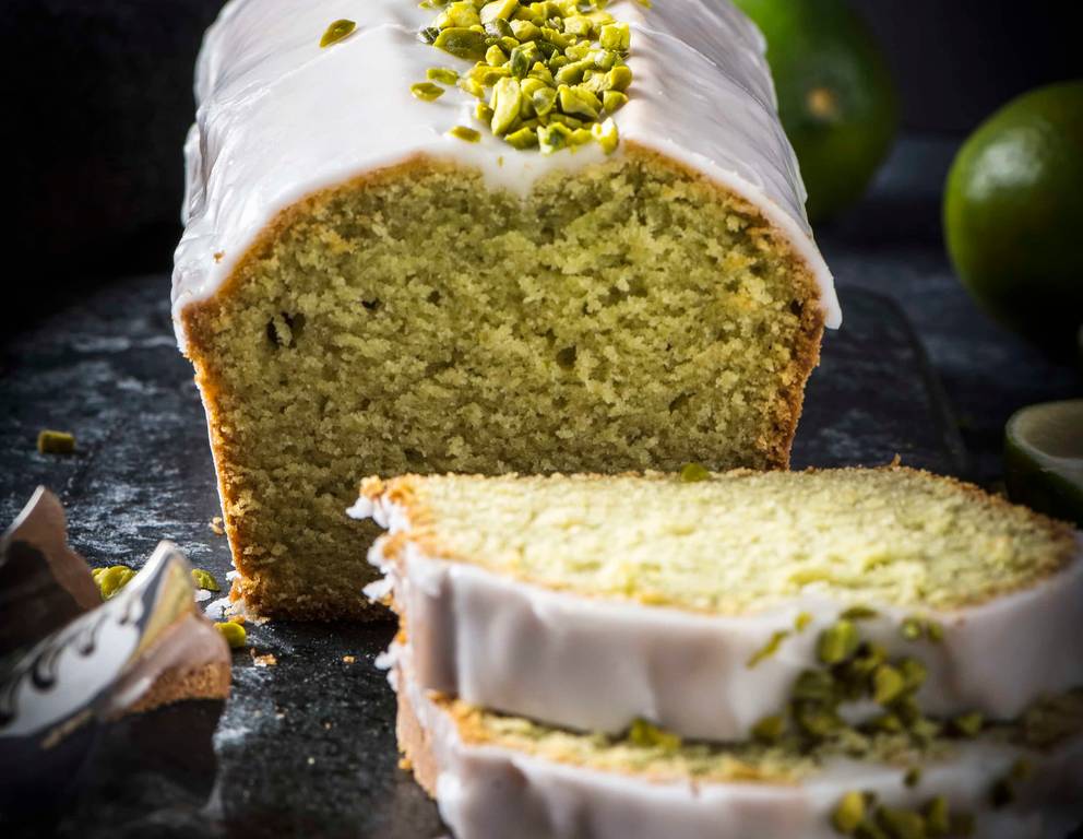 Avocado-Limetten-Kuchen mit Limetten-Zuckerguss Avocado-Limetten-Kuchen mit Limetten-Zuckerguss