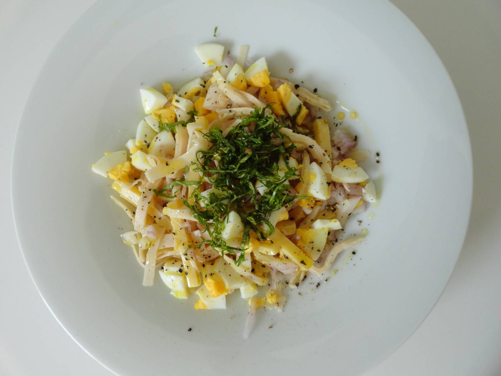 Ei-Käse-Schinken-Salat light