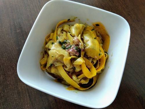 Zucchinisalat mit Kürbiskernöl