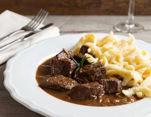 Wildgulasch mit Spätzle