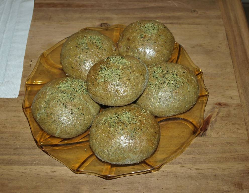 Burger Buns mit Kürbiskernmehl Burger Buns mit Kürbiskernmehl