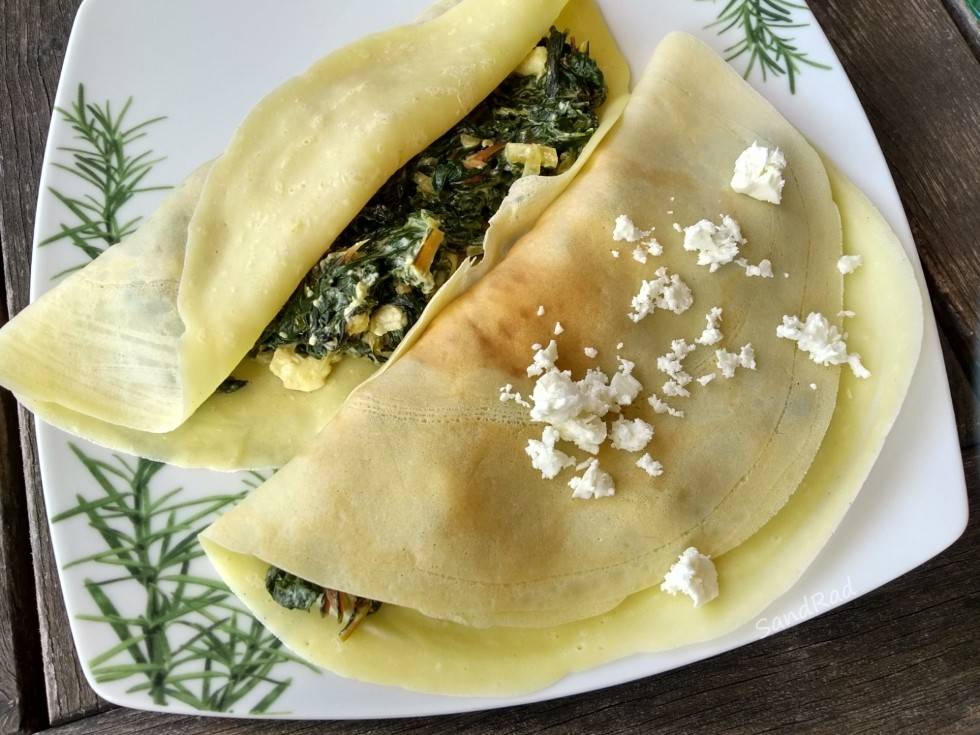 Palatschinken mit Mangold-Käserahm