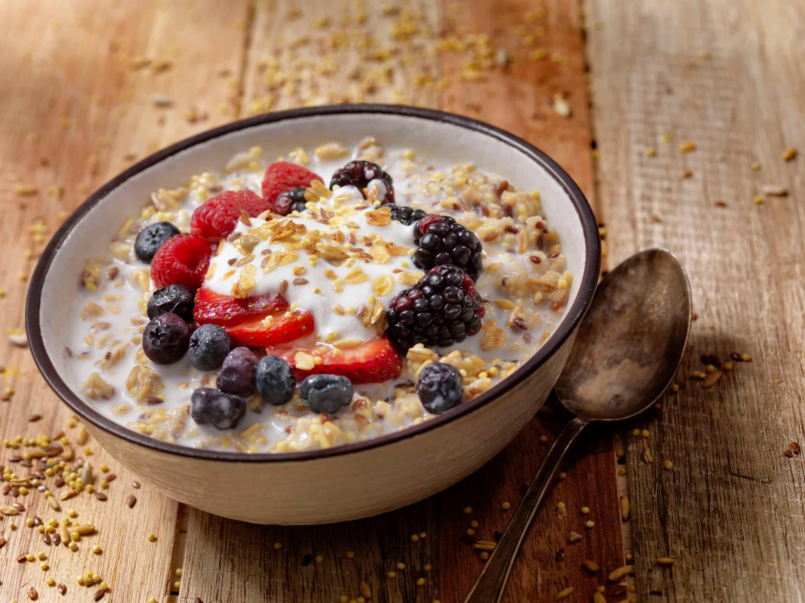 Beeren-Buttermilch-Müsli Rezept - ichkoche.ch