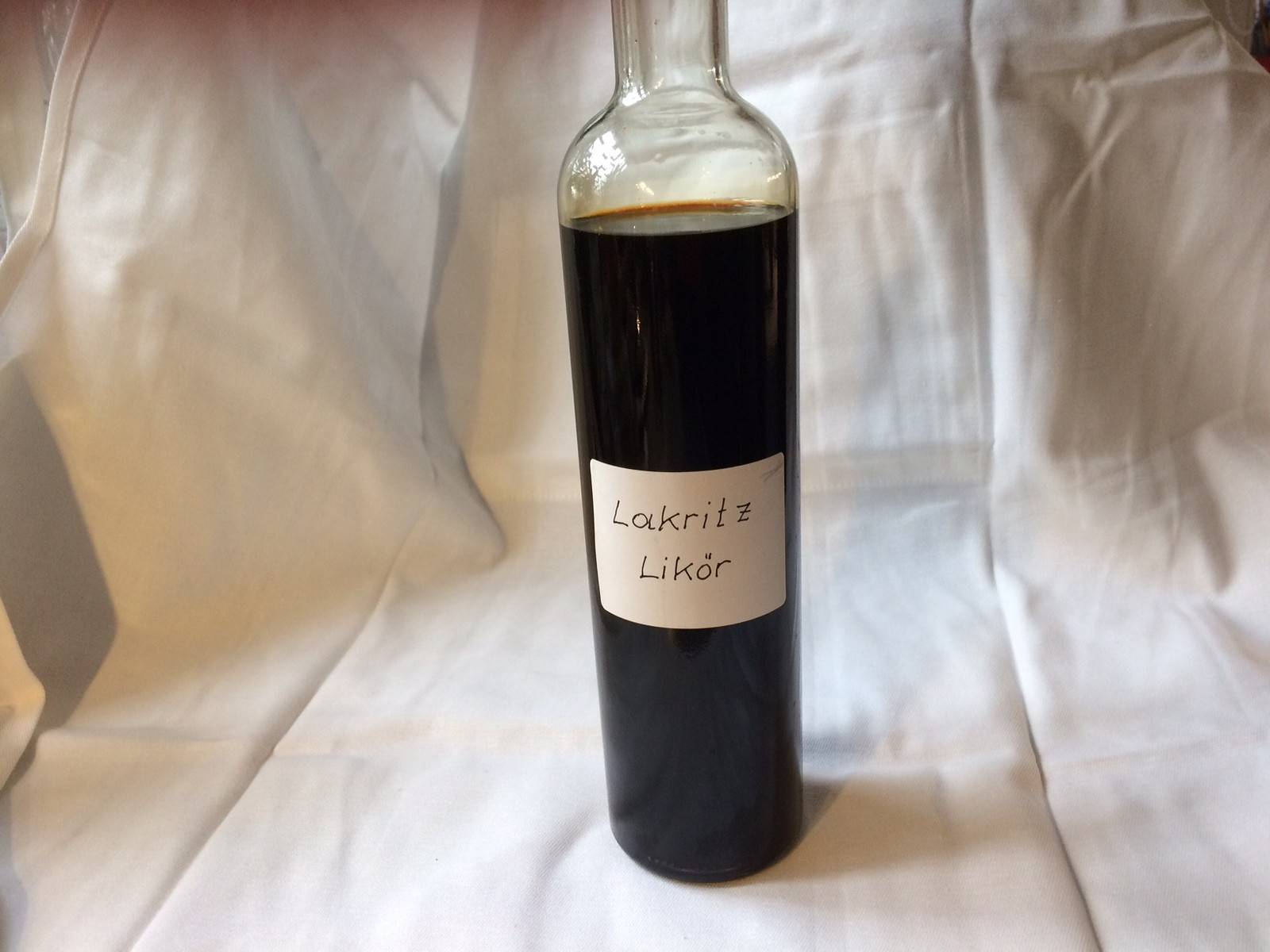 Lakritz-Likör Rezept - ichkoche.de Lakritz-Likör Rezept - ichkoche.de