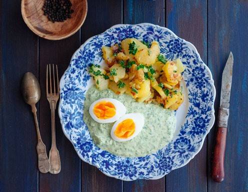 Röstkartoffeln mit grüner Soße Rezept