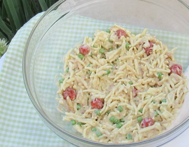 Nudelsalat mit Thunfisch-Mayonnaise Nudelsalat mit Thunfisch-Mayonnaise