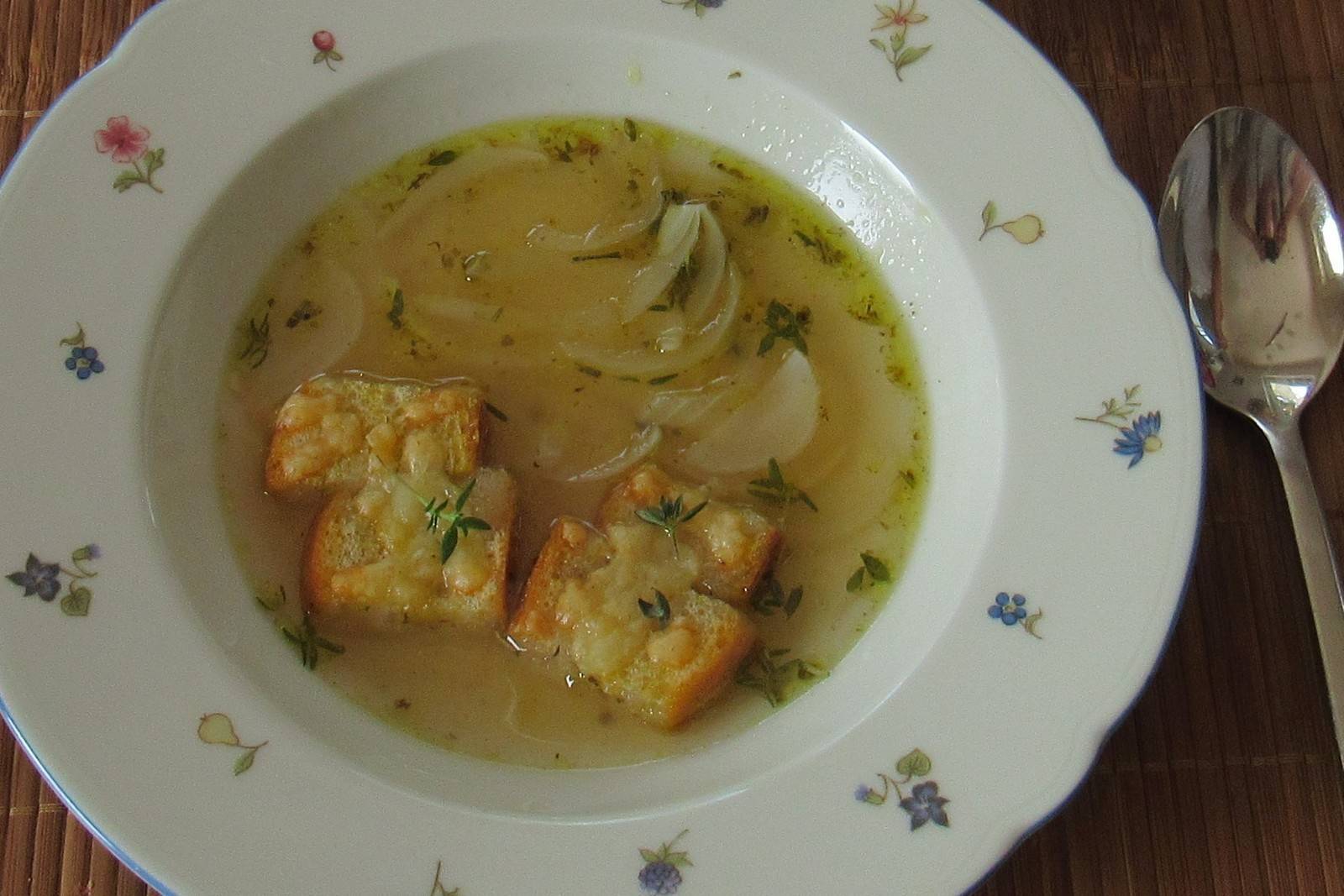 Französische Zwiebelsuppe Rezept - ichkoche.ch