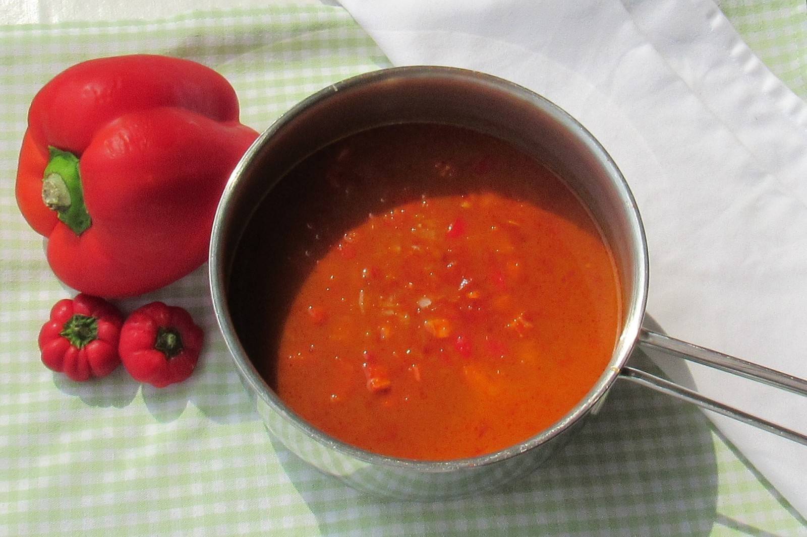 Rote Paprikasauce Rezept - ichkoche.de Rote Paprikasauce Rezept - ichkoche.de