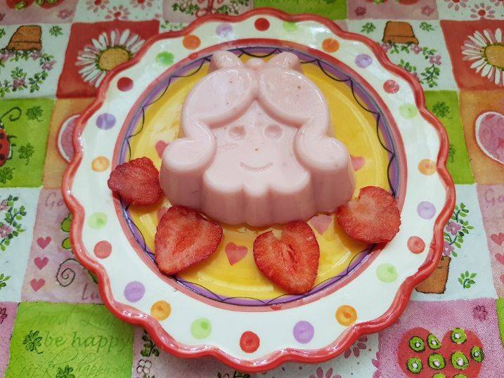 Erdbeer-Buttermilch-Gelee Rezept - ichkoche.ch Erdbeer-Buttermilch-Gelee Rezept - ichkoche.ch