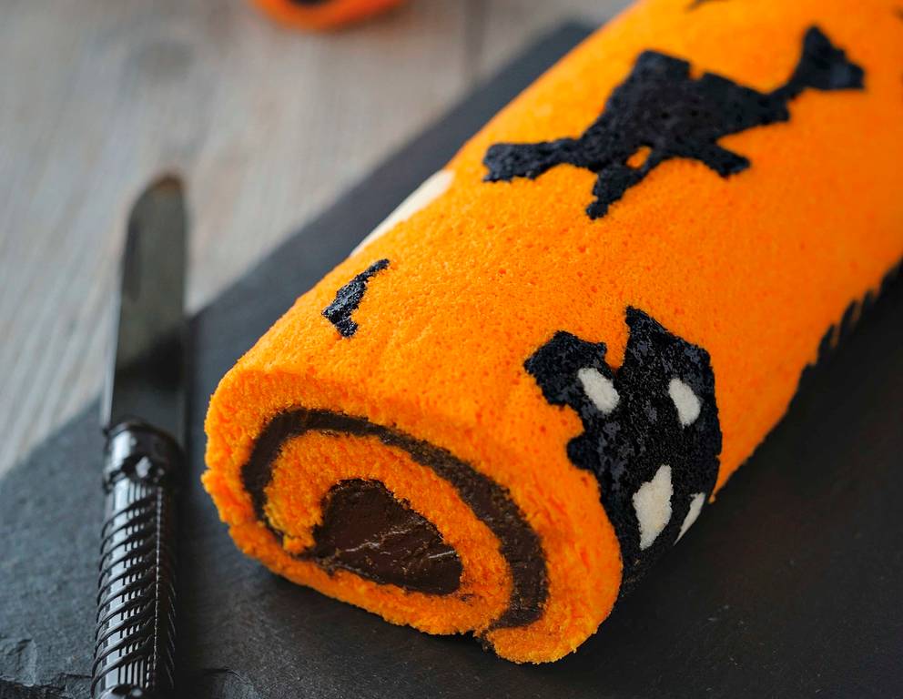 Halloween Biskuitroulade Halloween Biskuitroulade