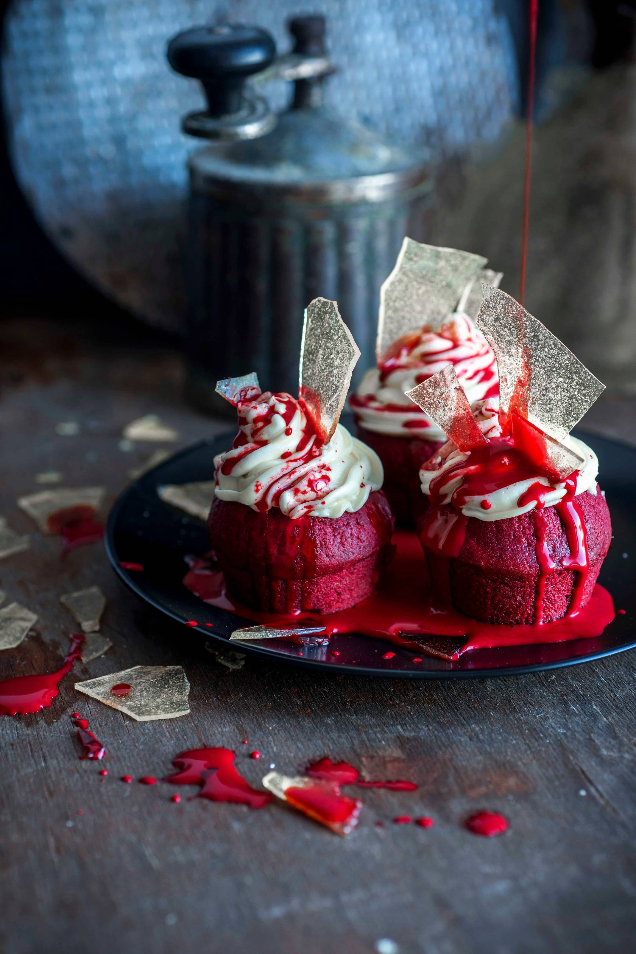 Red Velvet Cupcakes für Halloween Rezept