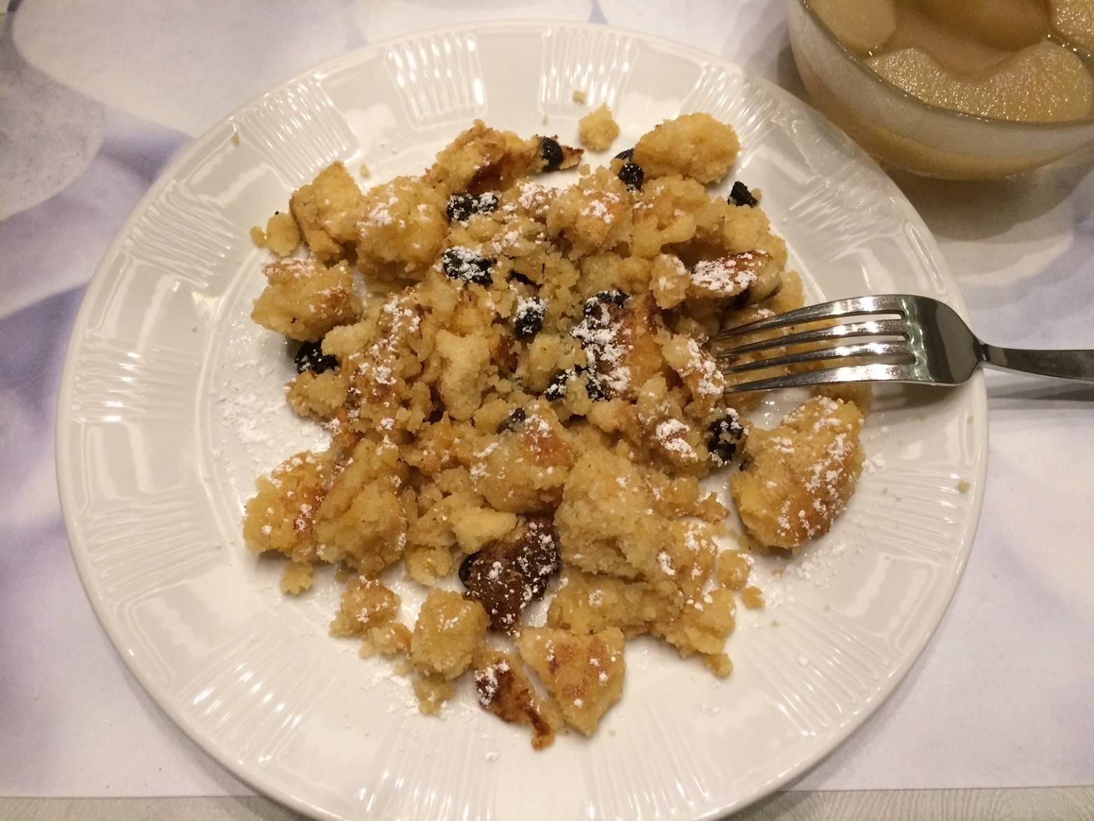 Grießschmarren mit Rosinen Rezept - ichkoche.ch Grießschmarren mit Rosinen Rezept - ichkoche.ch