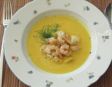 Kürbissuppe mit Shrimps Kürbissuppe mit Shrimps