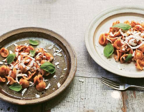 Orecciette mit Tomaten und Basilikum - schnell und umwerfend gut!