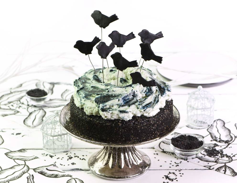 Gruselkuchen à la Hitchcock's "Die Vögel" Gruselkuchen à la Hitchcock's "Die Vögel"