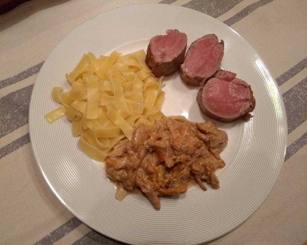 Schweinsfischerl mit Eierschwammerl