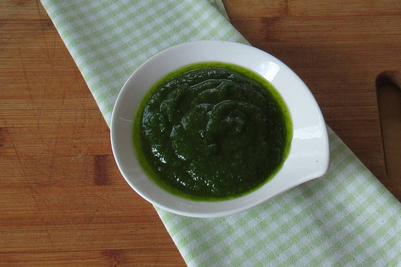 Kräuterpesto