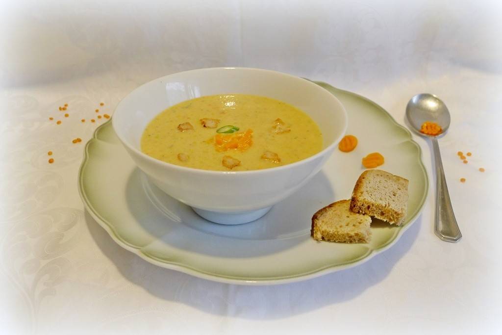Karottensuppe mit Linsen Rezept - ichkoche.de Karottensuppe mit Linsen Rezept - ichkoche.de