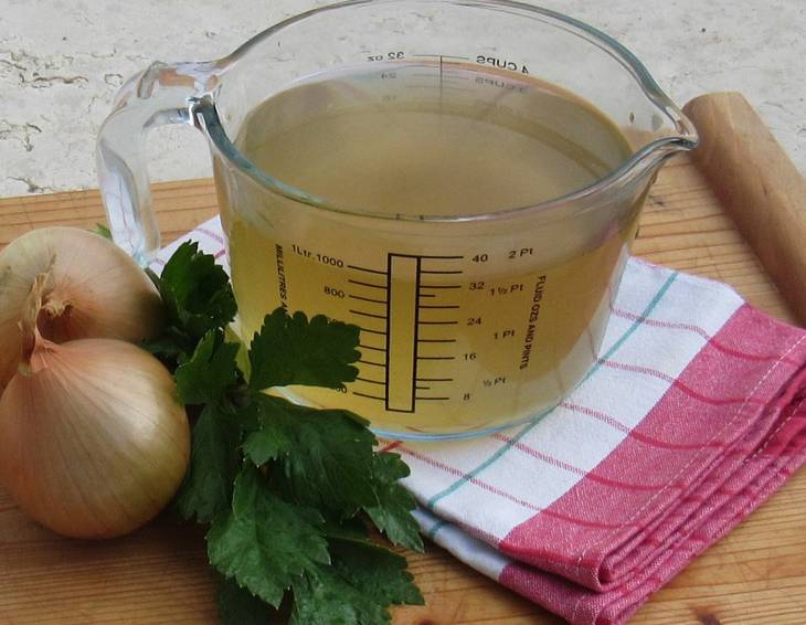 Einfache Rindsuppe Einfache Rindsuppe