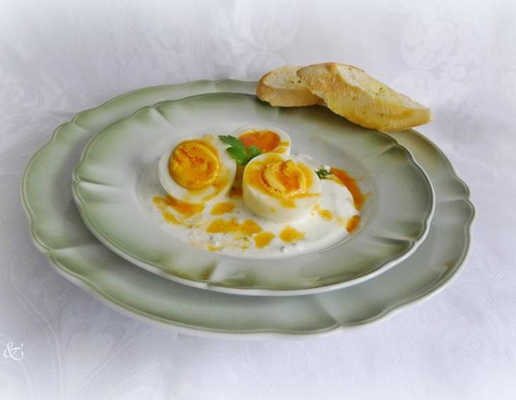 Eier mit Paprikabutter Eier mit Paprikabutter