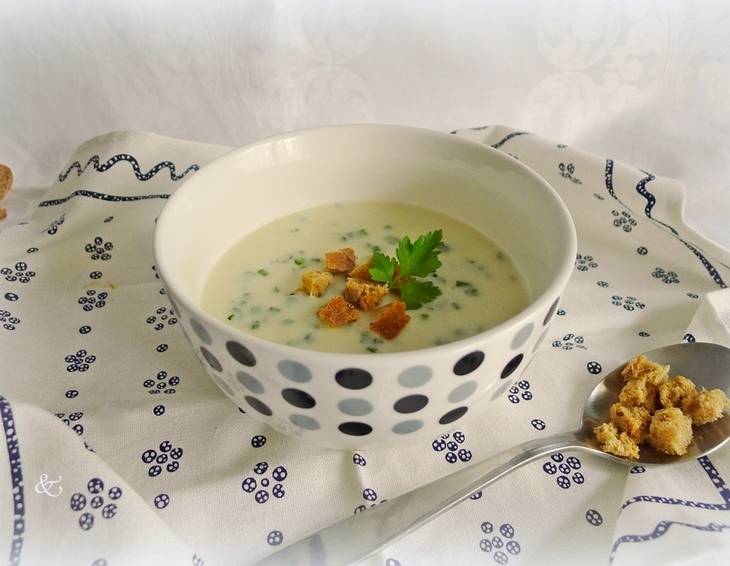 Petersilcremesuppe