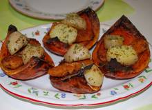 Gebackener Kürbis mit Fischstäbchen und Petersilkartoffeln
